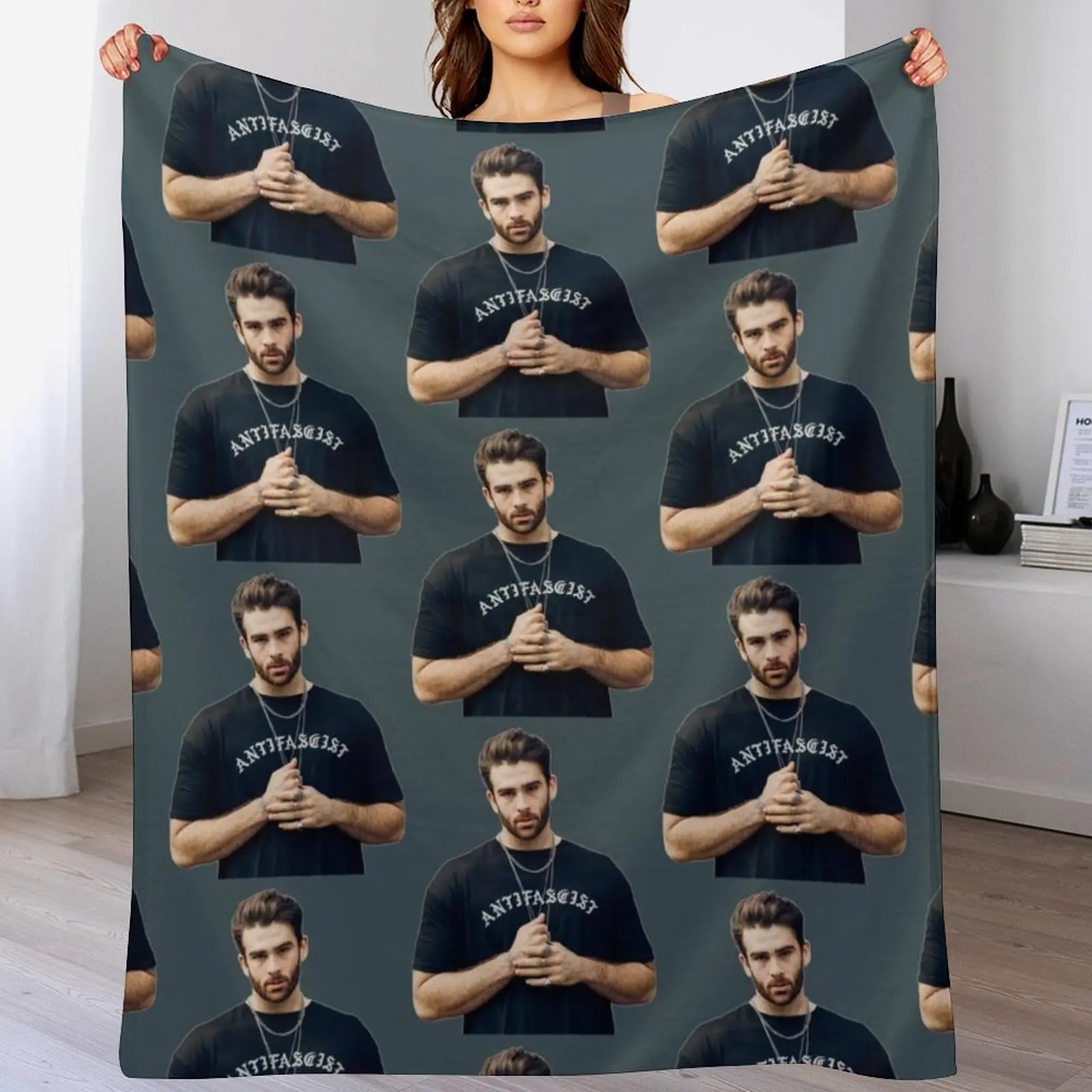 

Hasan Piker Classic Throw Blanket Soft Warm Blanket Gift for Men Women Adults