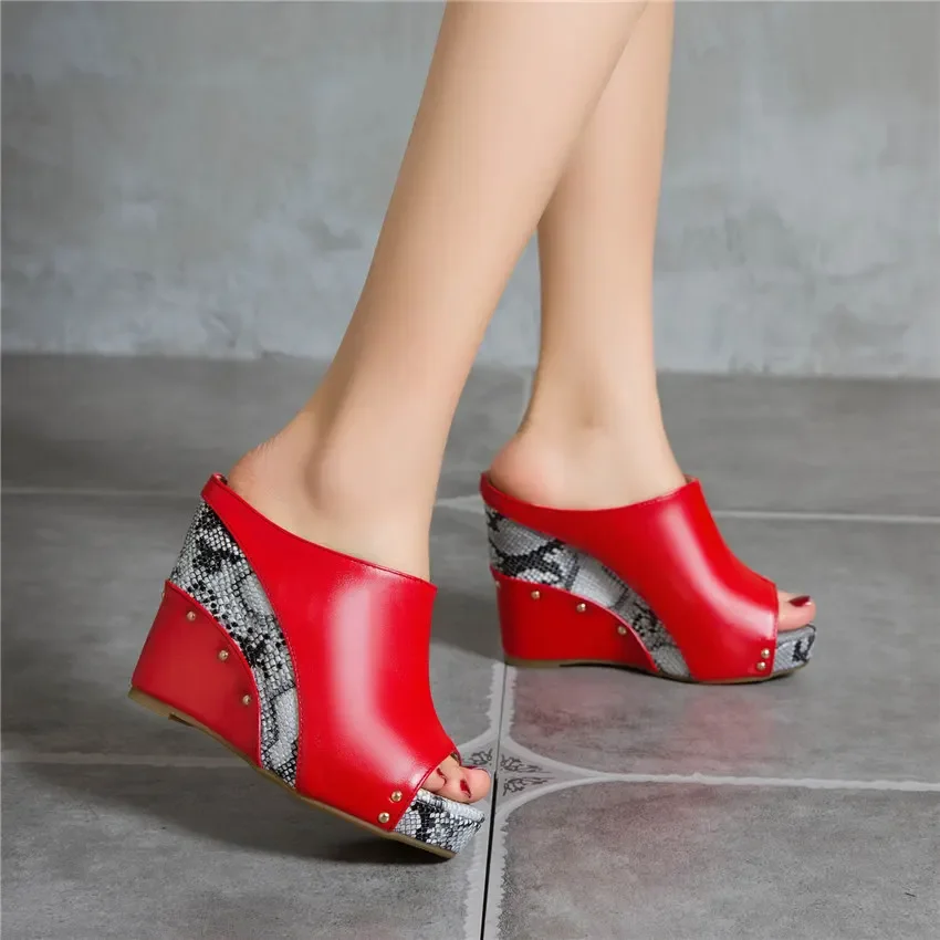 Big Size Women Platform Slippers Red White High Thick Heels Sandals Club Lady Mules Slip On Peep Toe Rivet Outdoor Wedge Slides