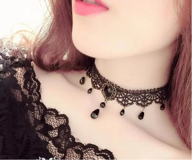 Hot selling court Gothic personalized multi-layer crystal Lace Necklace Choker clavicle chain