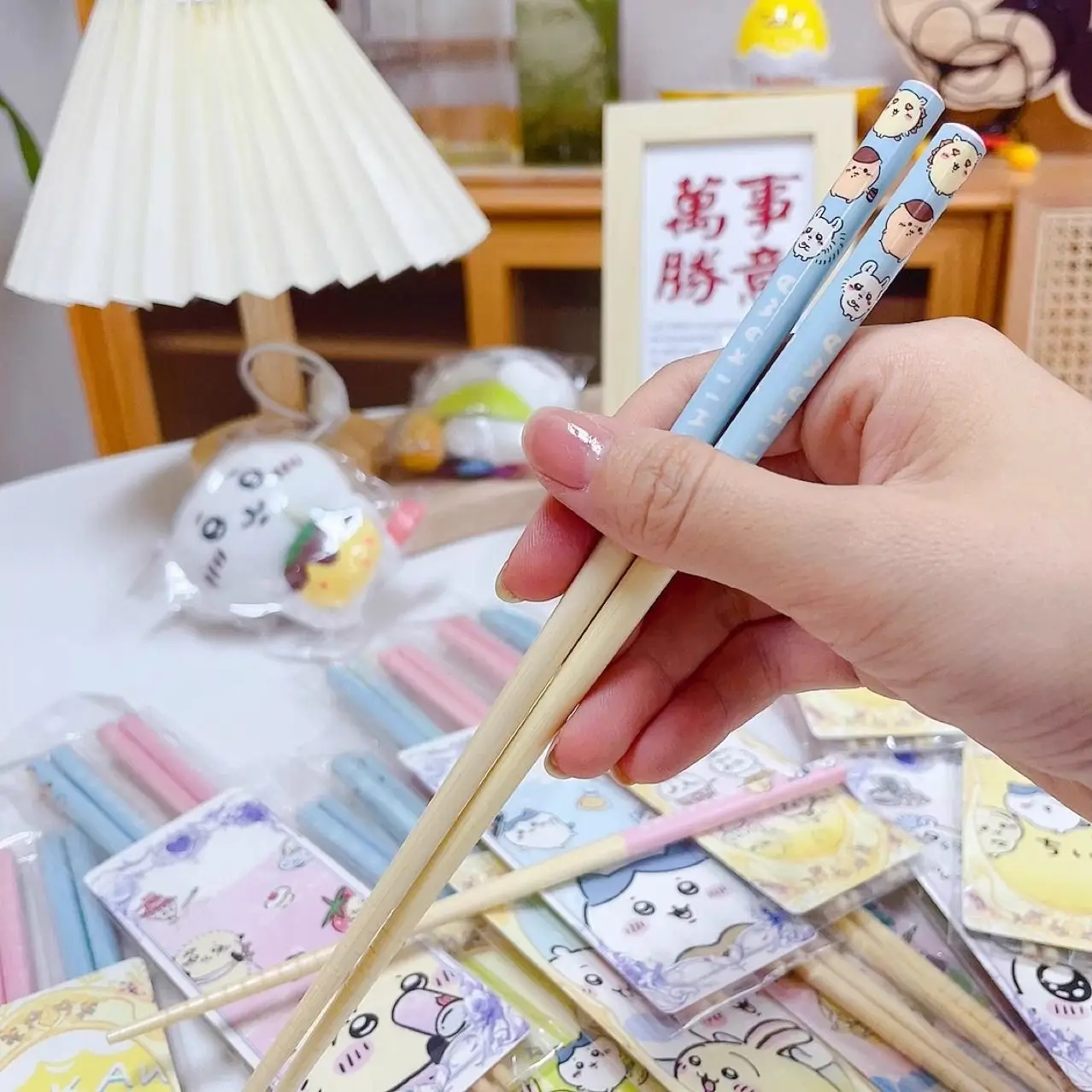 Chopsticks are cute and good-looking cartoon Jiyi Kawa Xiaoba Usaki household chopsticks bamboo chopsticks non-slip adult style view 4