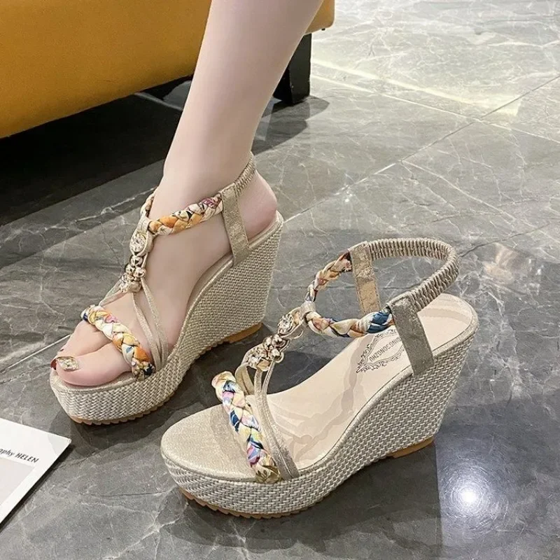 

Outdoor Platform Woman Shoes New Breathable Fashion Luxury Summer High Quality 2025 Comfortable Daily on Offer Sandals for Women