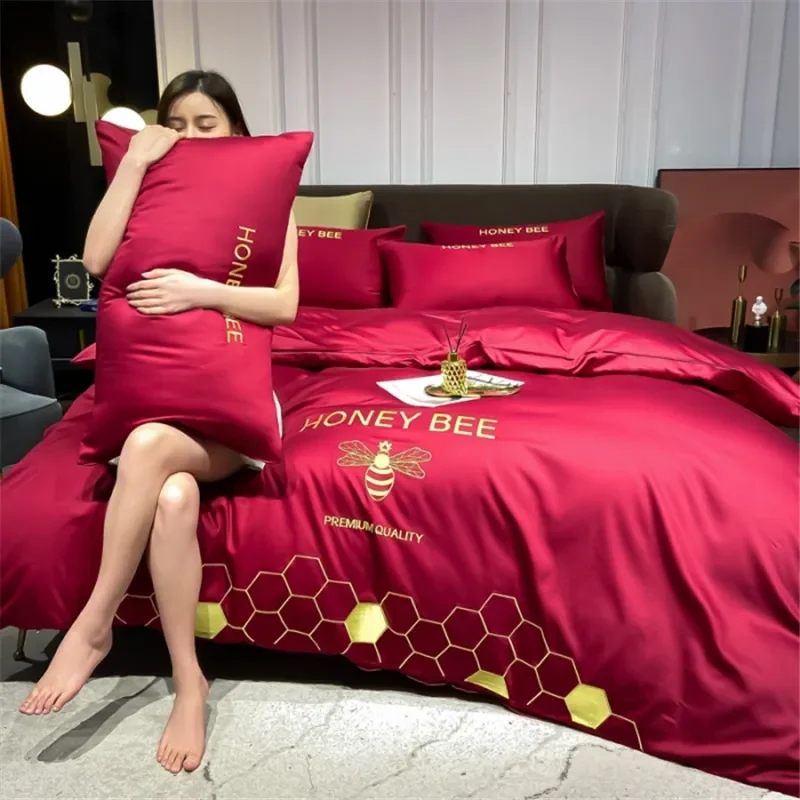 

100% Cotton Luxury Bedding Set Bee Embroidery Solid Color Red Comforter Covers 3/4 Piece Set Soft Highend Quilt Cover