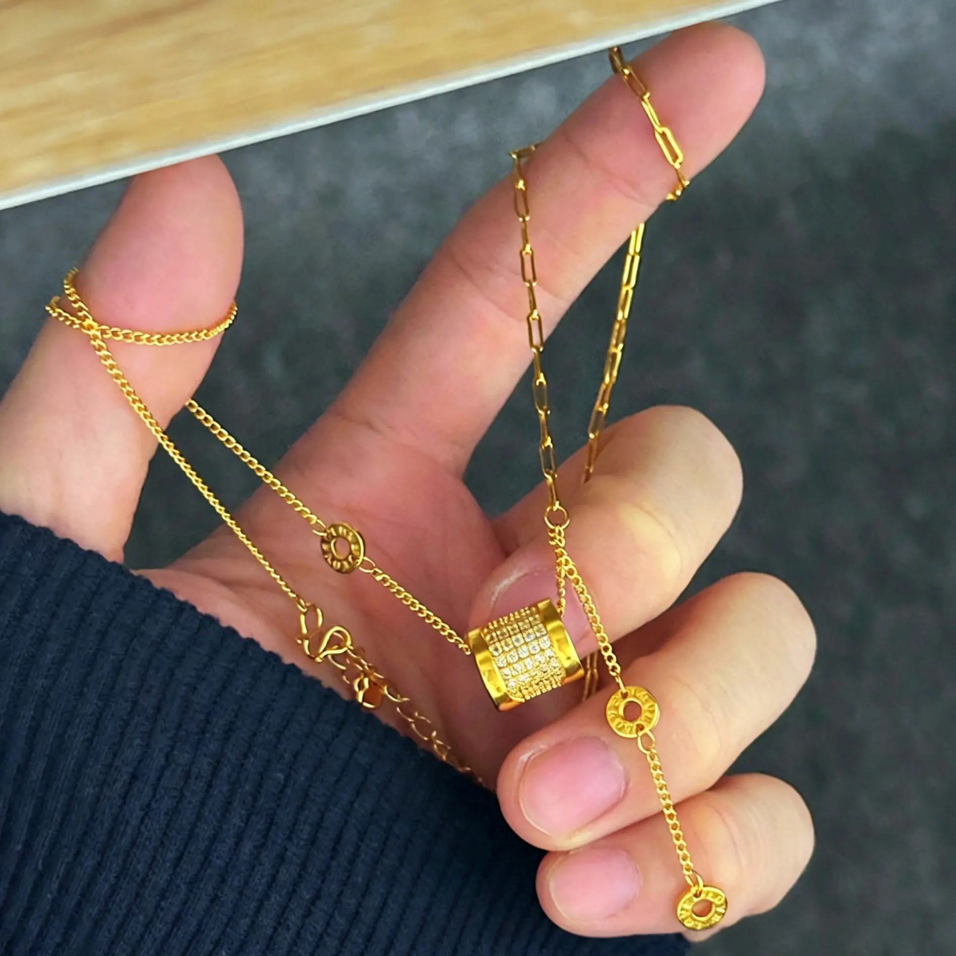 

"Xiao Man Yao necklace, new style in 2026, light luxury niche women's high-end versatile luxury 24K pendant"