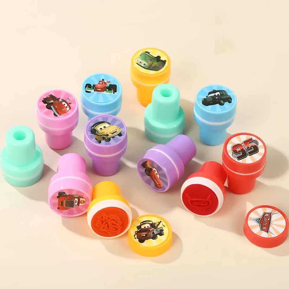 12-36Pc Disney Car Stamp Saetta McQueen Cars Seal Bomboniere per feste di compleanno Premi in classe Pinata Riempitivi Decorazioni Forniture