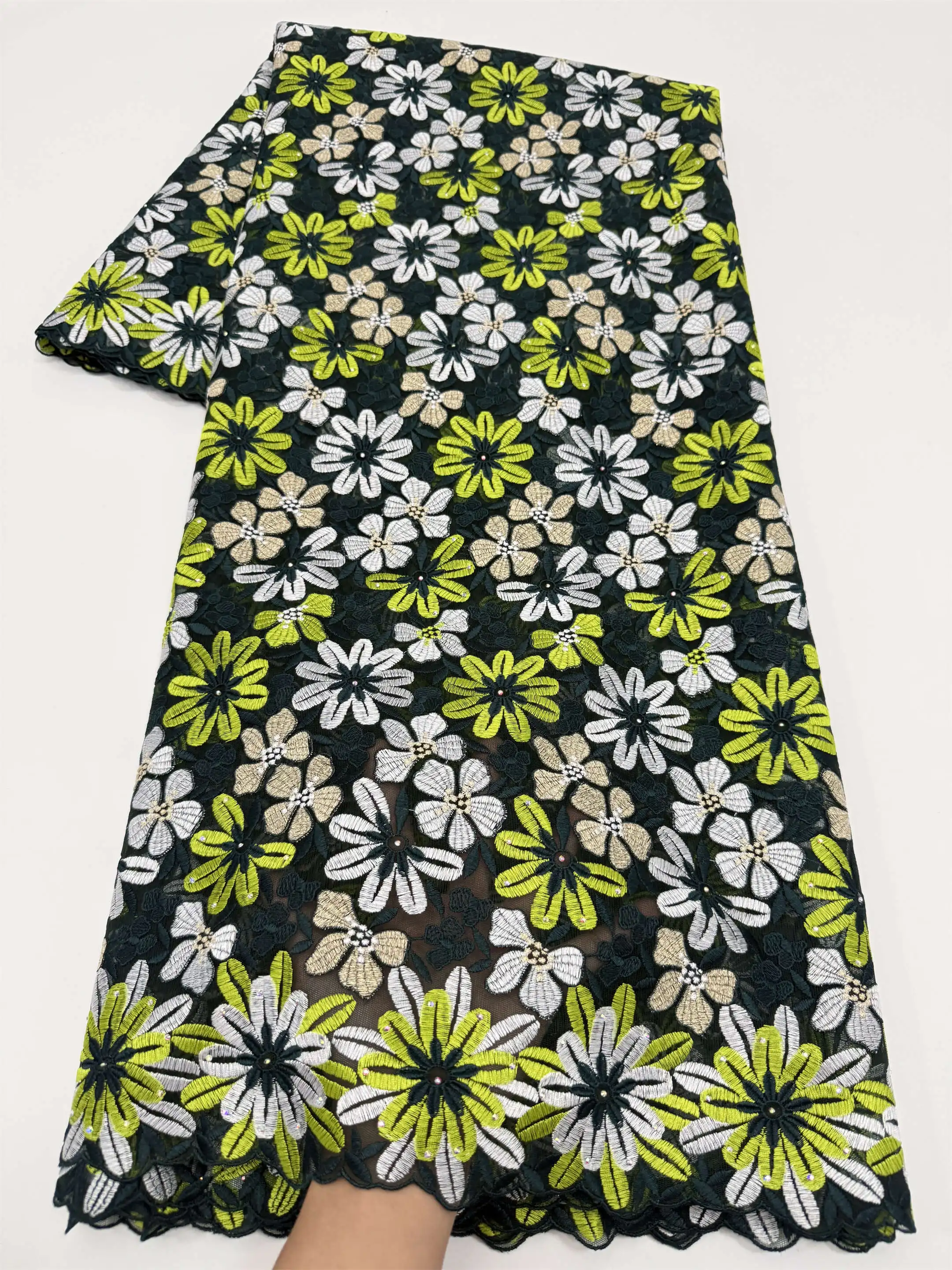 Hot Selling African Tulle Lace Fabric 2026 High Quality Nigerian Embroidered Lace Fabric For Sewing Beauty Women Dress