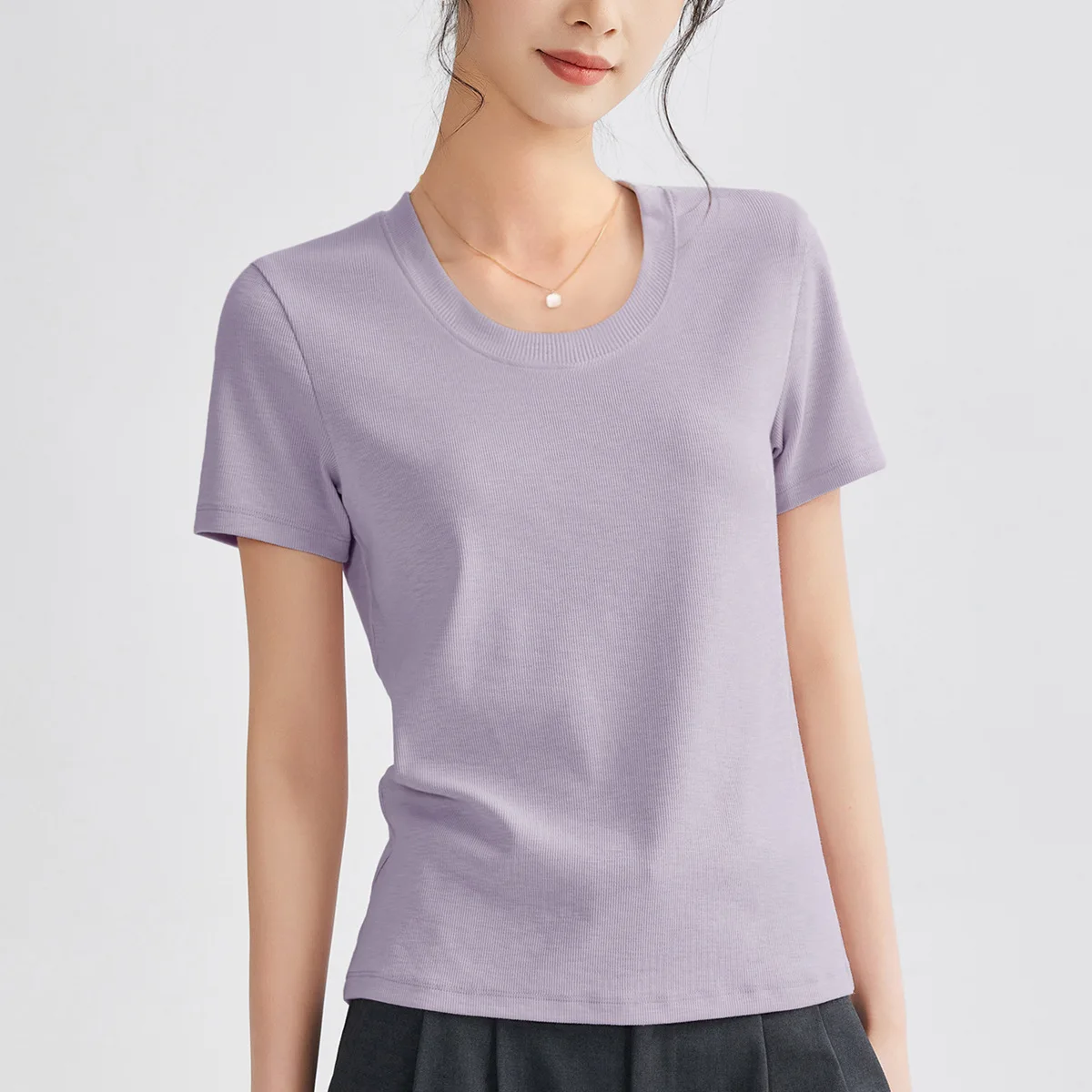 

2025 однотонная универсальная футболка, женская одежда, новые летние топы с короткими рукавами, пуловер, базовый топ, женская футболка