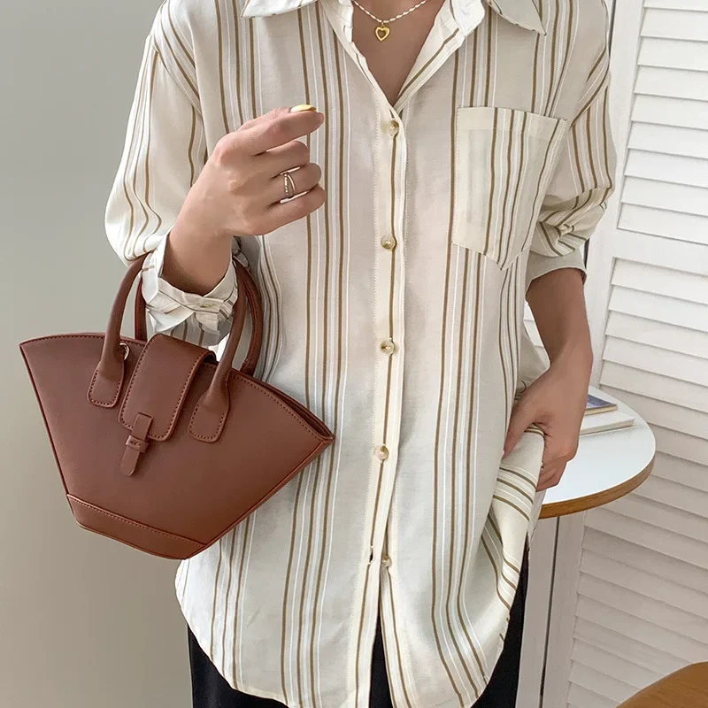 

Персонализированная универсальная сумка через плечо, корейская повседневная большая вместительная сумка в форме веера в стиле ретро, дизайнерская сумка Sense, сумки для женщин