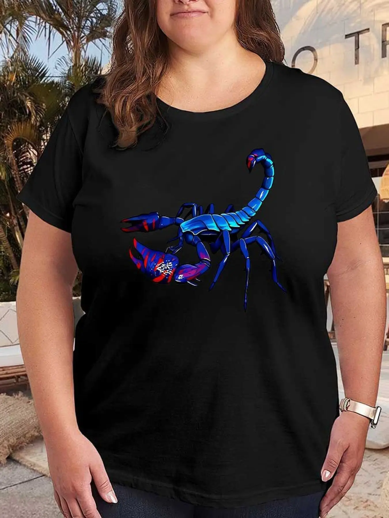 Camiseta gráfica Blue Scorpion para mujer, ropa de calle a la moda, camiseta elástica de talla grande, camisetas informales de manga corta, ropa suave de verano