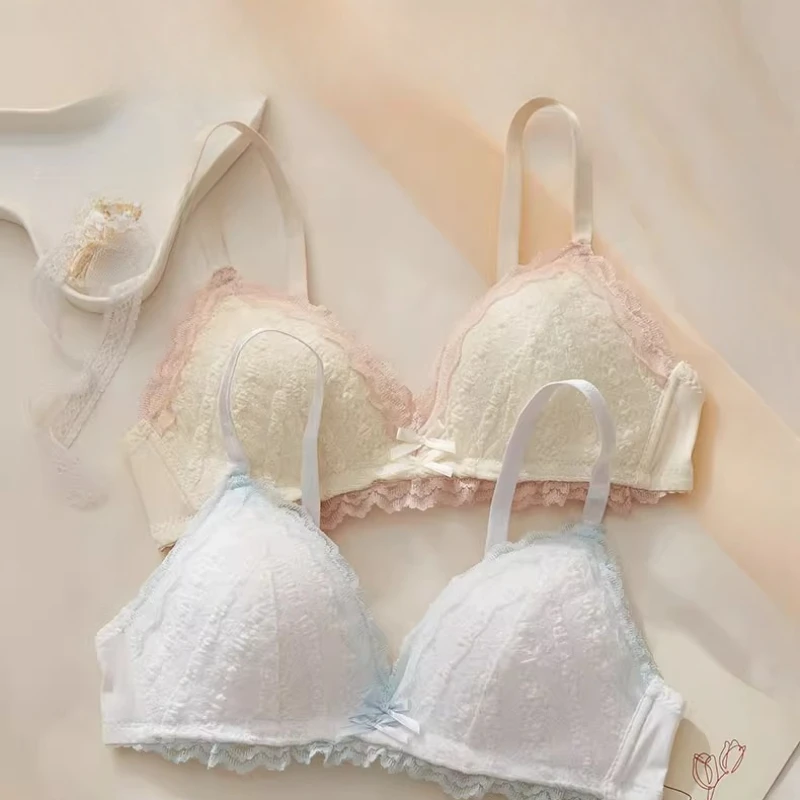 Seamless Wire Free Lace Bra Small Breasts Push Up One - Piece Sexy Back Closure Three Hook - and - Eye underwear Women Cup