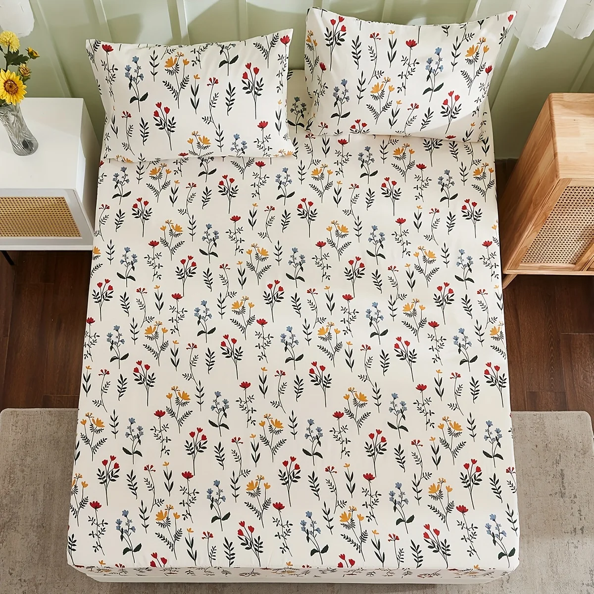 Multicolor Floral Print Polyester Fitted Sheet Set Modern Minimalist Style Bedding Collection Fresh Look for Your Bedroom