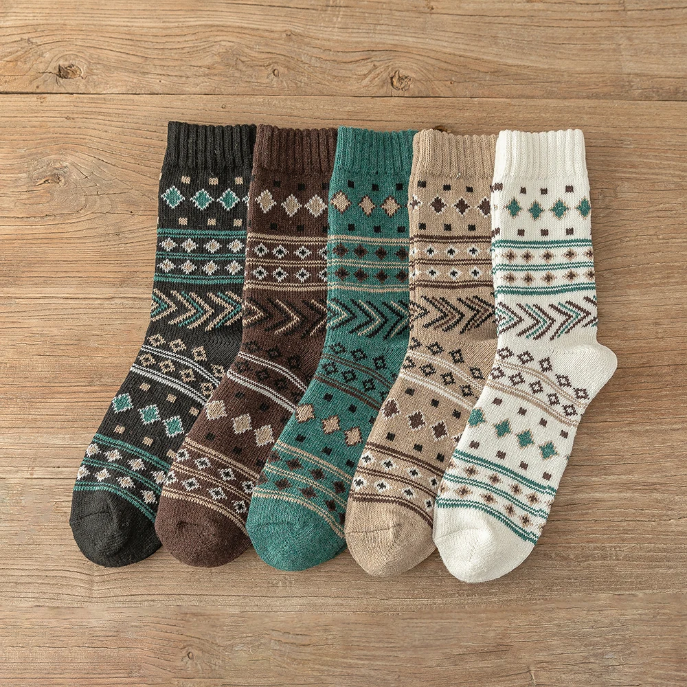 5Pairs New Design Witner Socks Thick Warm Christmas Socks Man Women Couple Socks Free Size 9023