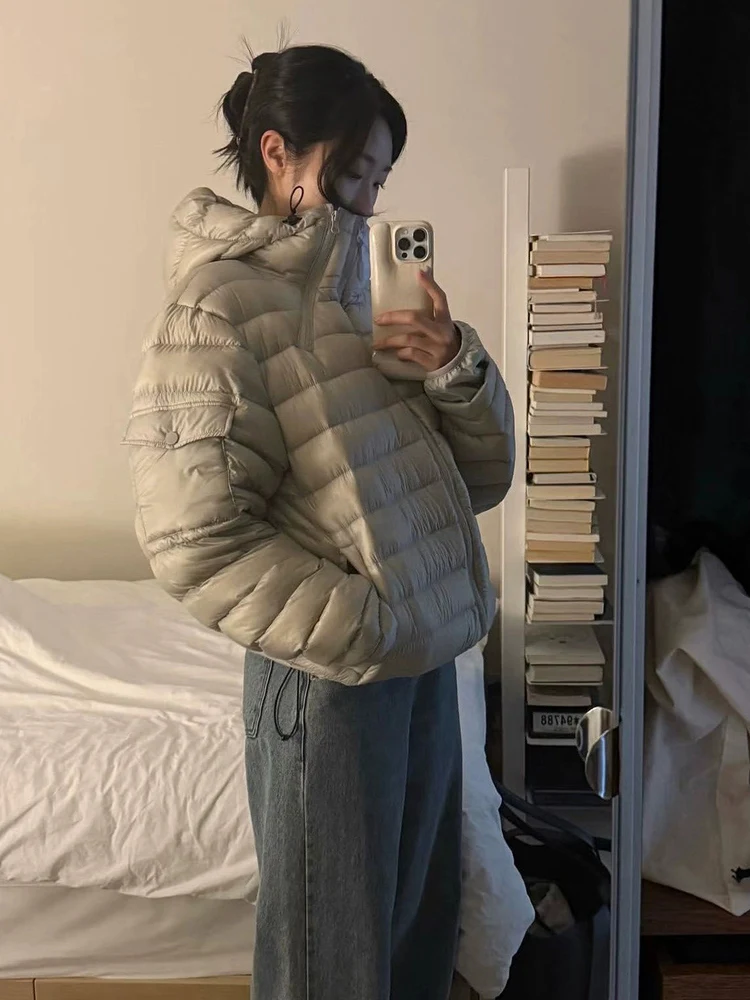 軽量パッド入りジャケット レディース カジュアル ルーズフィット ダウン風 フード付きコート 暖かい スリーブレッド スレ 多用途 軽量コート