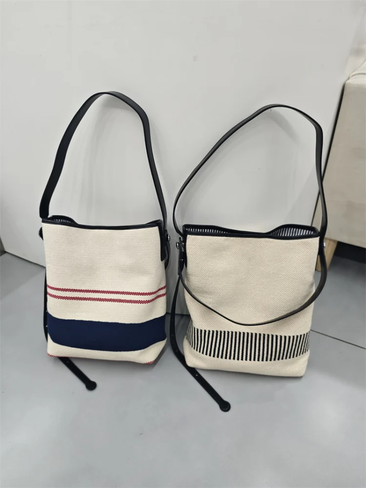 

Summer Stripe Canvas Buet Bag Women's Large Capaci Canvas with Leather Single oulder Armpit Handheld Commuting Bag
