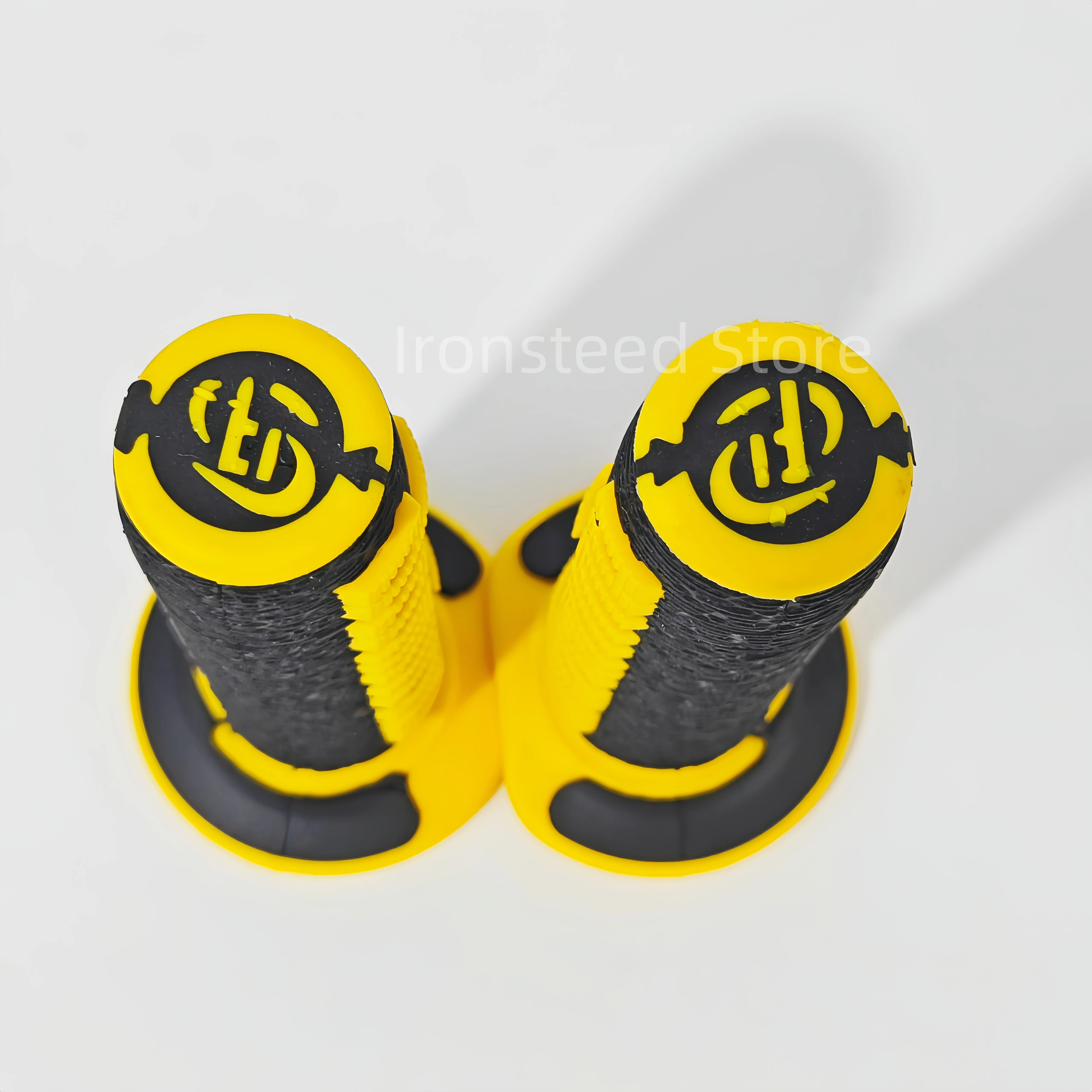 Adequado para yamaha ktm off-road motocicleta resistente ao desgaste aperto de borracha 22/24mm universal acessórios de aperto da motocicleta