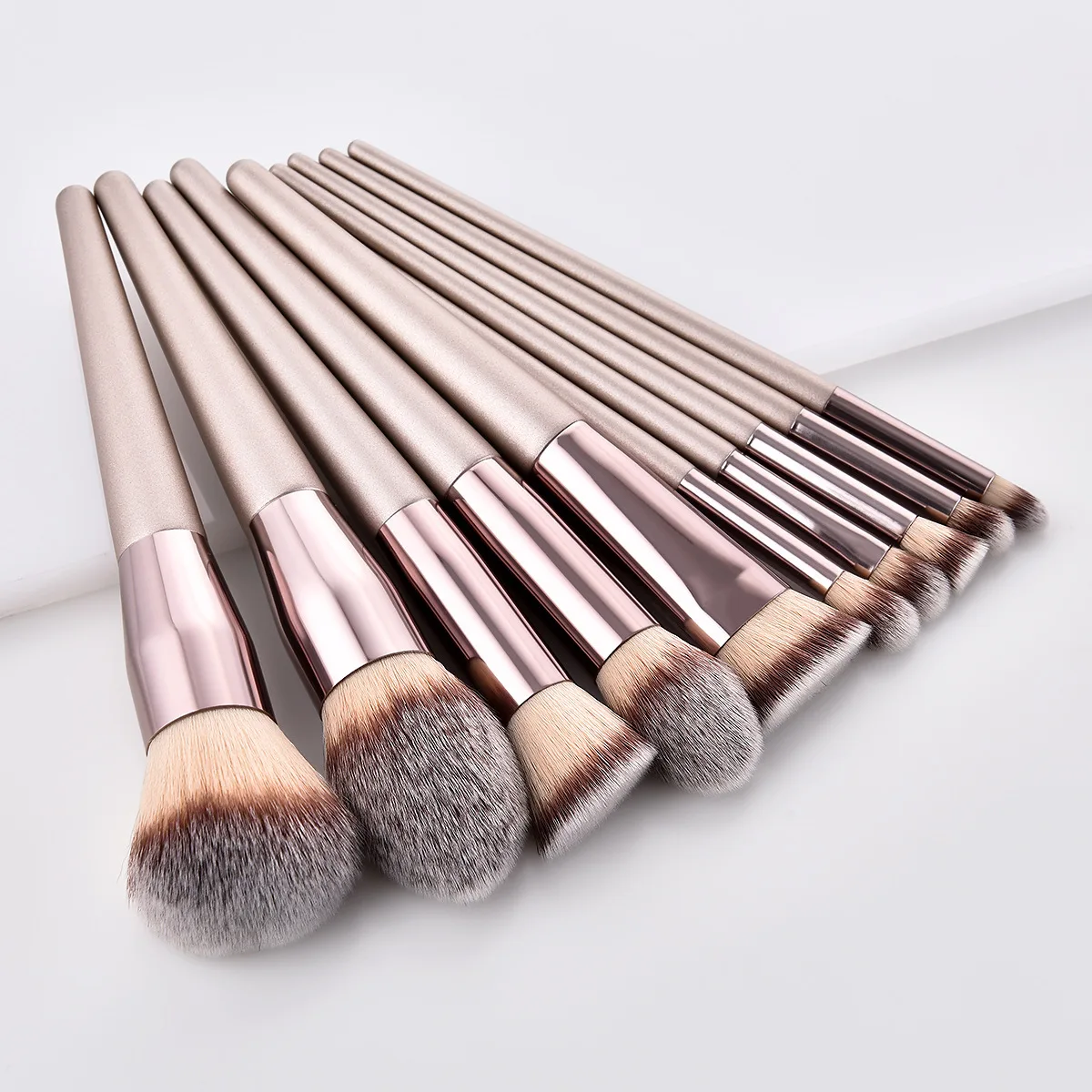 10Pcs Champagne Makeup Brushes Set For Cosmetic Foundation Powder Blush Eyeshadow Kabuki Blending Make Up Brush Beauty Tool