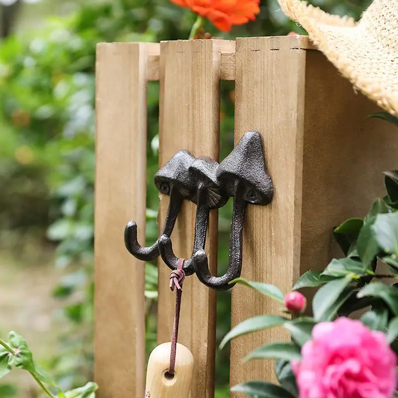 

Nordic Vintage Cast Iron Mushroom-shaped Hanging Hooks for Home Use, Suitable for Entrance Hall, Courtyard Decoration Hangers