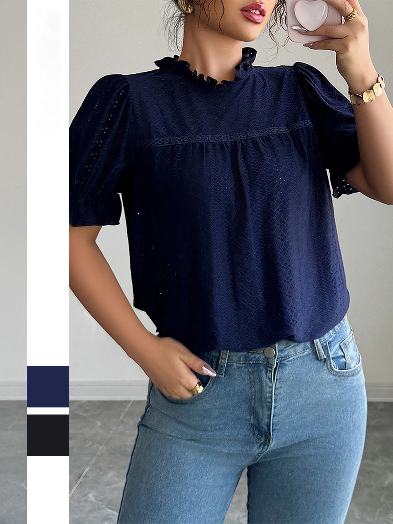 

Minimalist and fashionable floral border collar hollow out shirt for women's wear