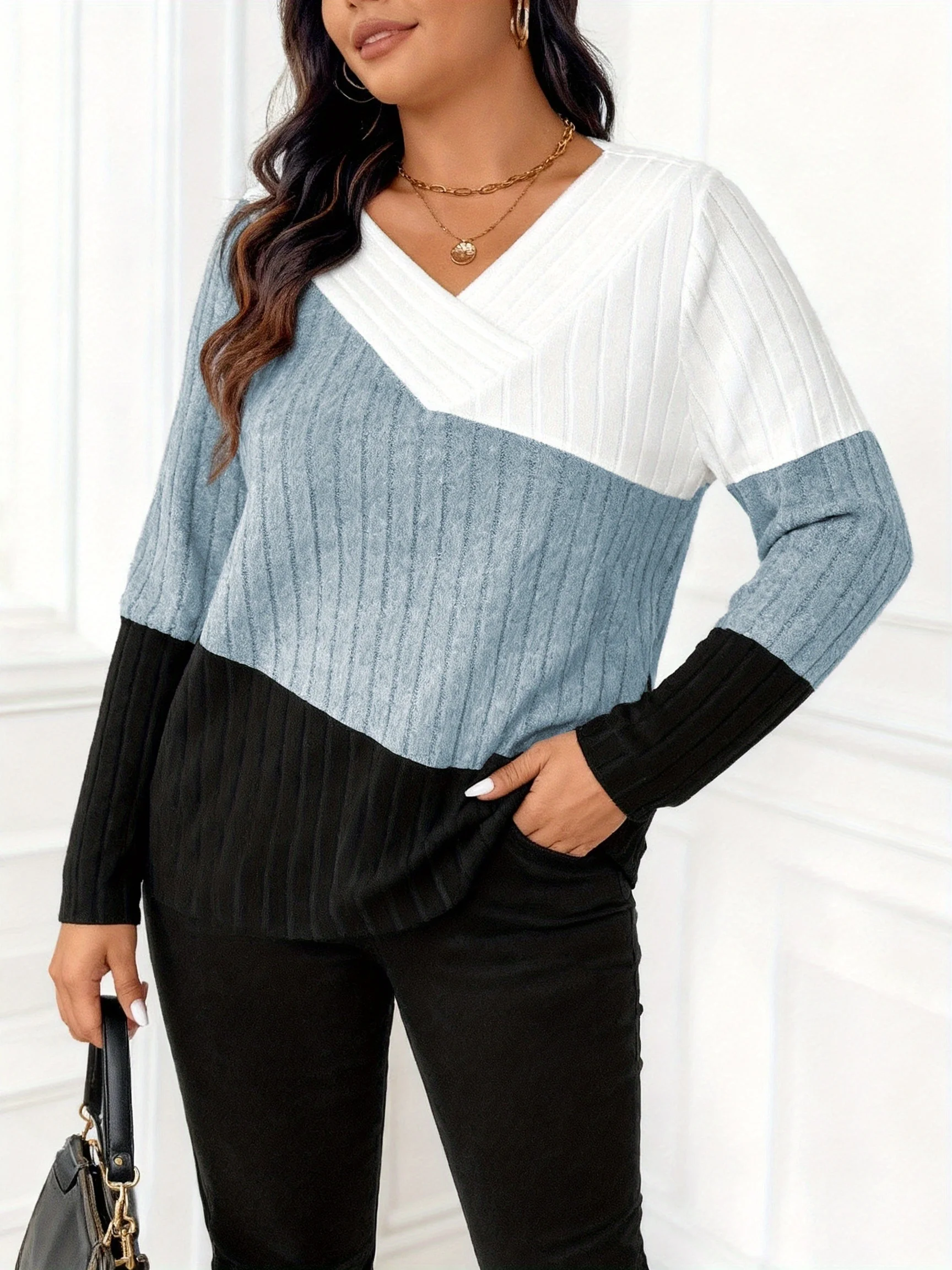 Stilvoller Plus-Size Damen-Pullover mit Farbblock-Design und V-Ausschnitt für gemütlichen Chic – Detail 4