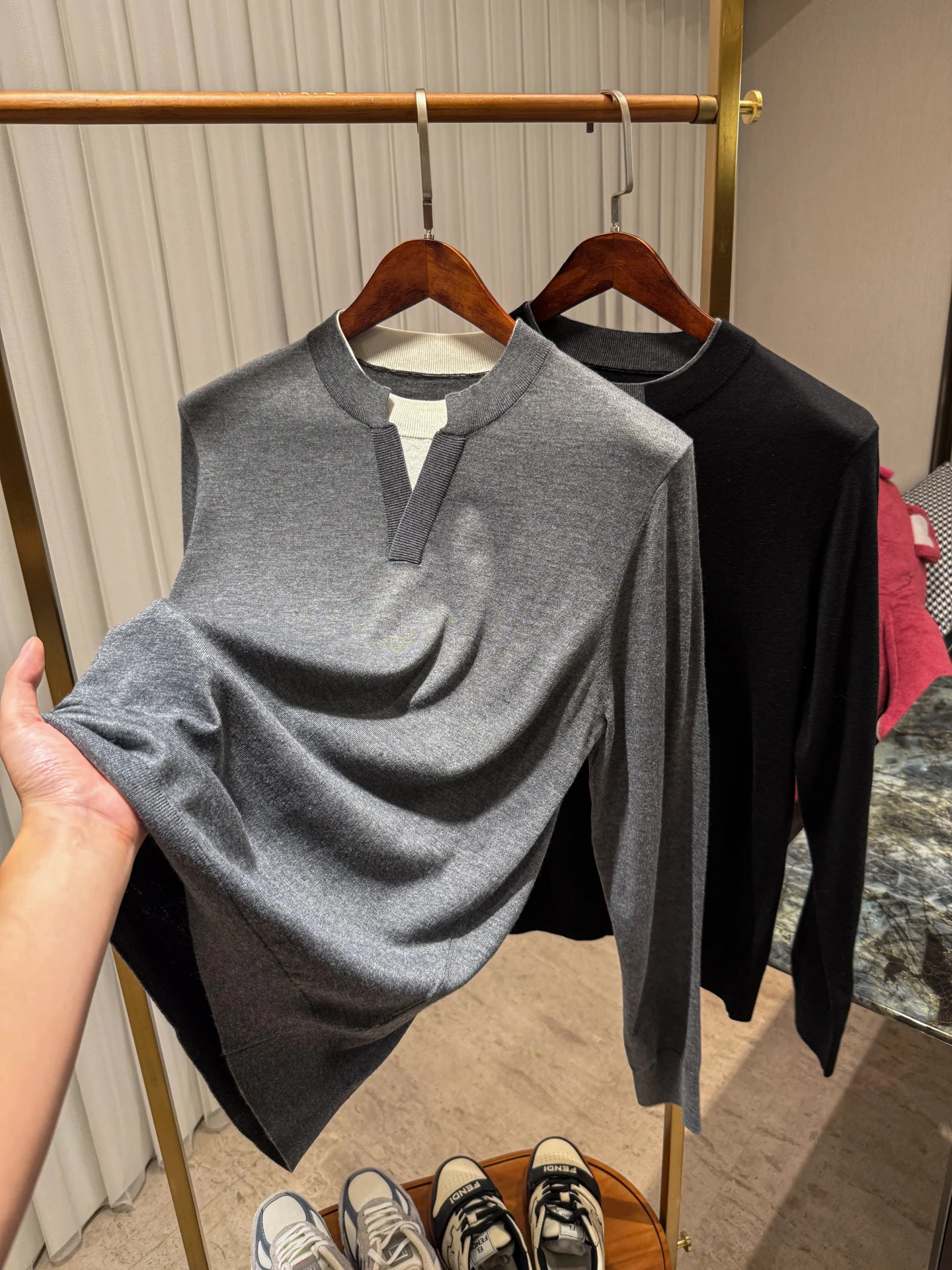 

Men's Knitted Base irt Wool Blend Camere Silk Mixed Autumn Winter Warm Comfortable Anti-pilling Casual Sle V-ne Sweater