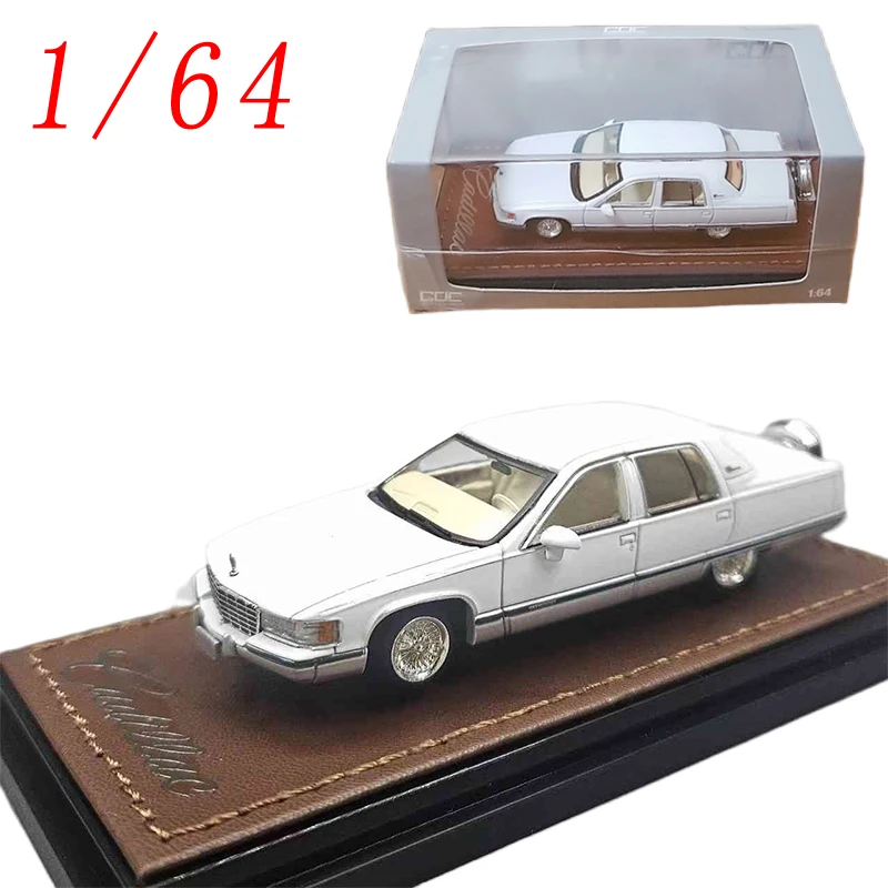 

GOC Diecast Model Car 1/64 Cadillac Fleetwood Naiska Play Vehicles Cadillac Allloy Model Cars Toys for Boys Gift