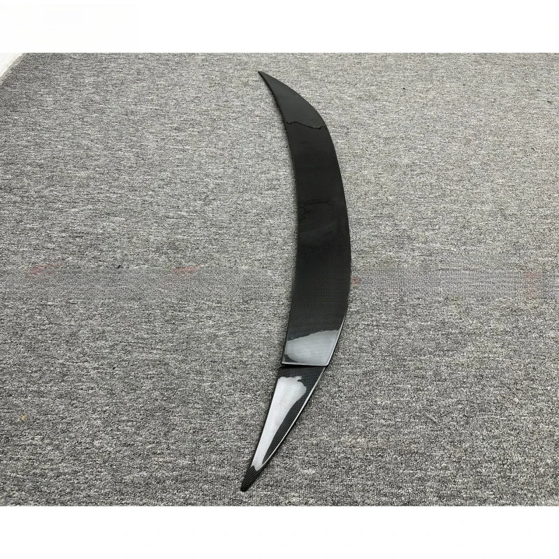 

High Quality Parts Dry Carbon Fiber 3-pcs Rear Spoiler Wing for 812 Car Accessories