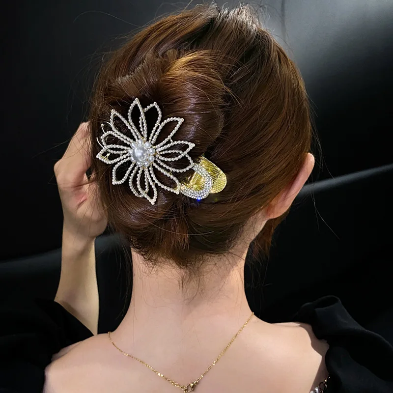 

Lystrfac Luxury Rhinestone Pearl Hair Clip Women Elegant Hair Grab Girls Barrettes Hairpin Hair Claw Female Hair Accessories