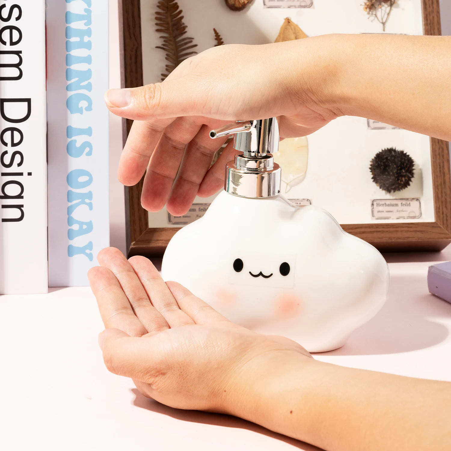 

Керамический дозатор мыла Cloud с пластиковым насосом - многоразовая бутылка для жидкого мыла для ручной посуды и лосьона, декор для ванной комнаты и кухни