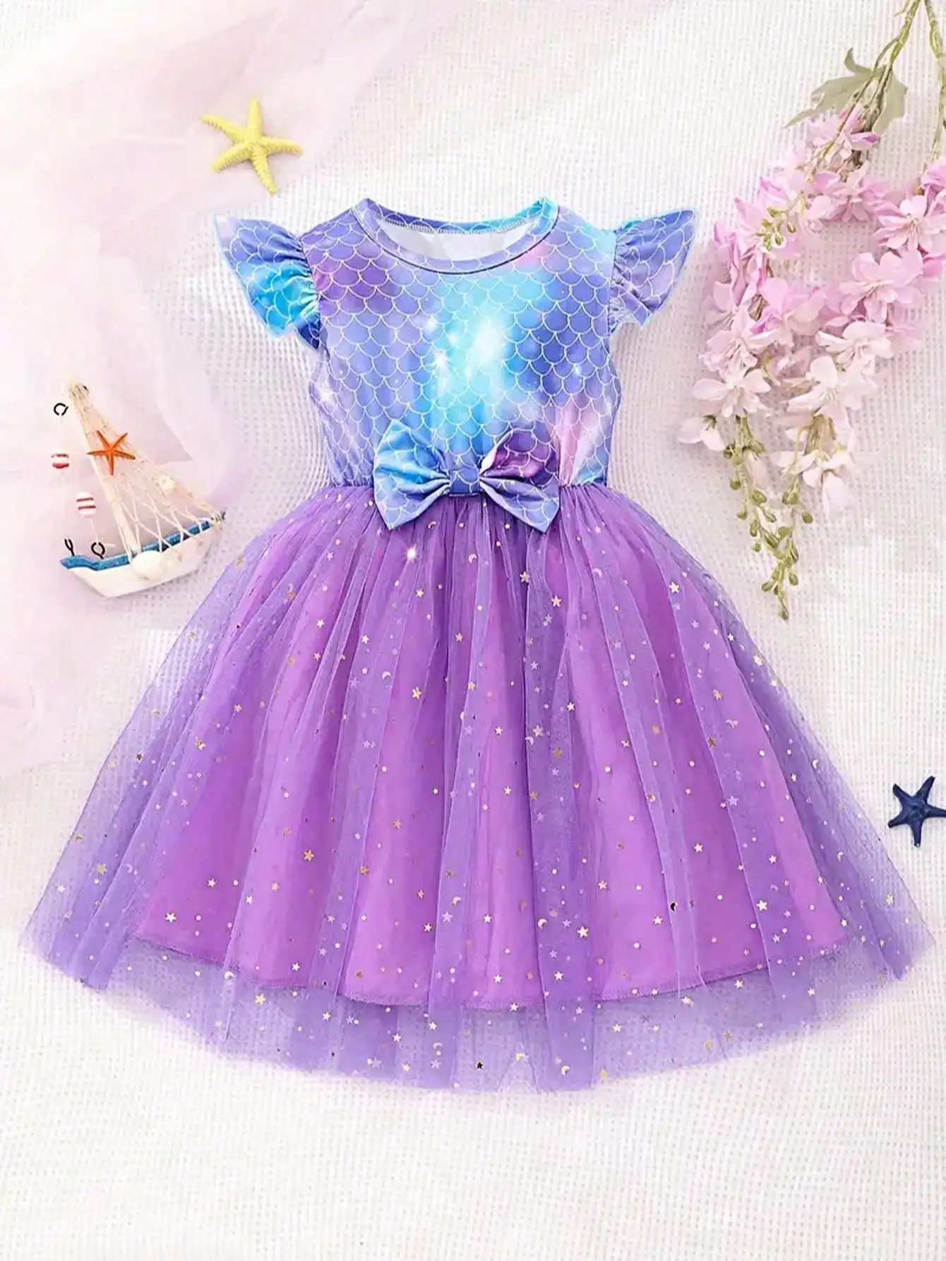 Robe d'été pour fille - Manches à volants en forme de feuille de lotus violette, imprimé écailles de sirène et décoration de paillettes, jupe en maille polyester