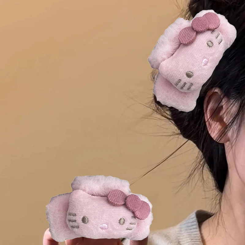 Pinces à cheveux en peluche Sanurgente Hello Kitty pour femmes et filles, griffes mignonnes, chaudes et douces, cadeaux d'anniversaire pour enfants