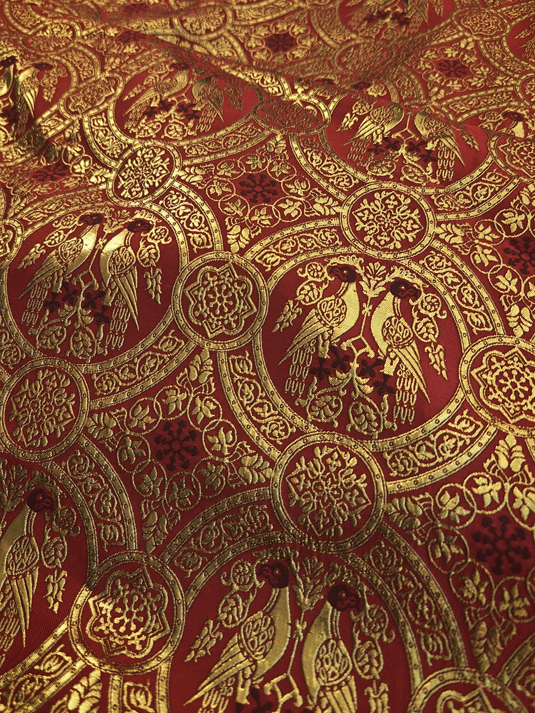 

Ткань Ele Tang Dynas Golden Parrot с узором из бусин, этнический стиль, для свадебных платьев, полиэстер, весна 2025, женская, специальная коллекция...