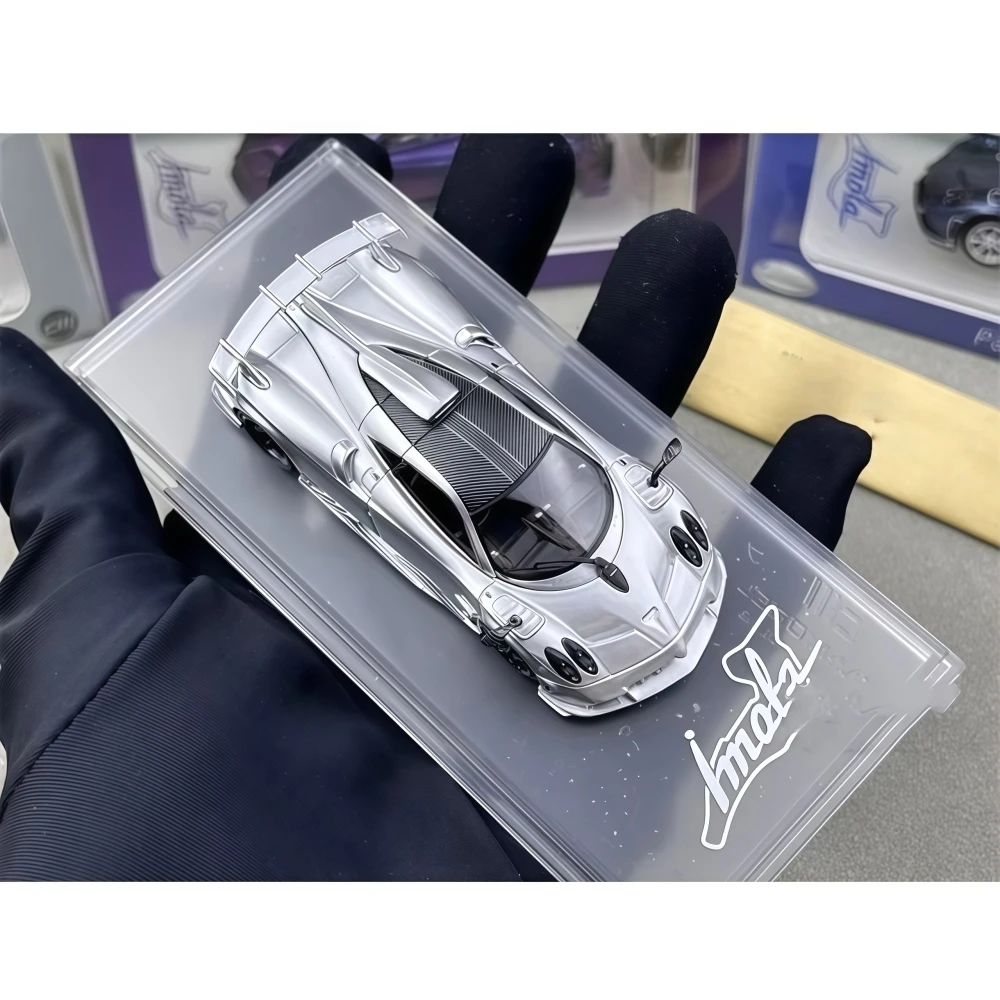 

Модель автомобиля Imola 1:64 литой под давлением