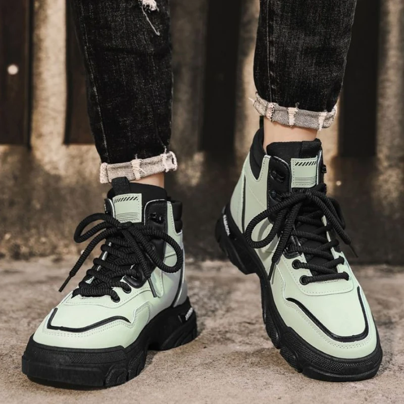 

2025 осенне-зимние мужские теплые высокие уличные мотоциклетные кожаные ботинки, винтажная рабочая одежда, вдохновленная толстой подошвой на шнуровке, новая мода