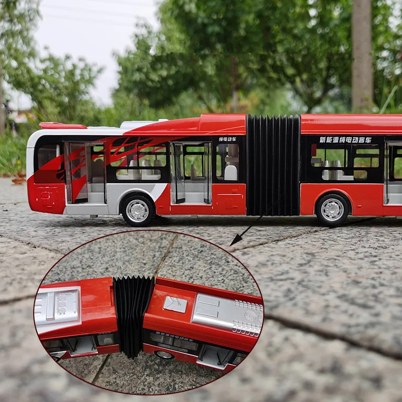 1: 50 alloy pull back double section bus model,simulation of sound and light bus toys,wholesale of children\'s toys