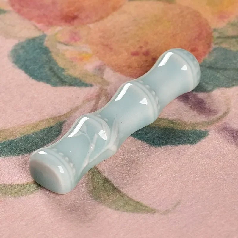 Ceramic Pen Holder Writing and Painting Brush Holder Chinese Calligraphy Pen Holder Desktop Storage Calligraphy Brush Organizer