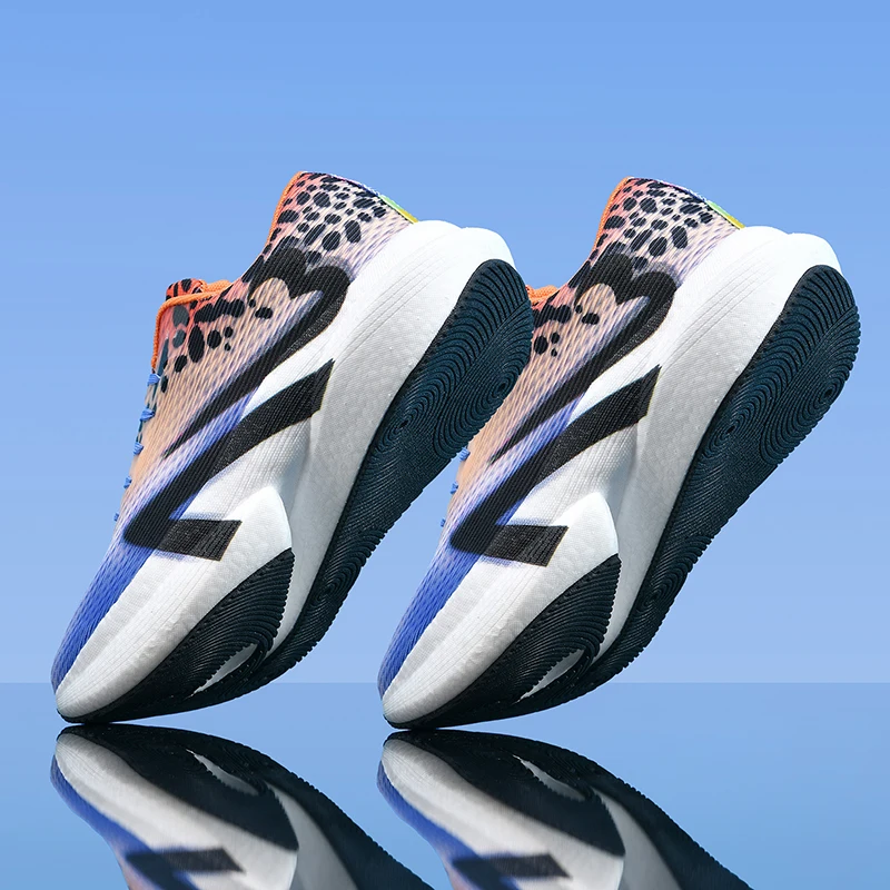 Herren-Freizeitsportschuhe, farbenfrohe Laufschuhe mit Leopardenmuster und Farbverlauf, dicke Sohle, hohe Dämpfung, atmungsaktive Laufschuhe mit feinem Mesh-Material, rutschfest und abriebfest, ideal für Langstreckenläufe, Fitness-Training, tägliche Anlässe und Reisen, trendige Unisex-Schuhe. – Detail 17
