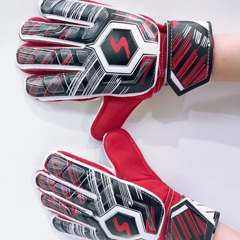 

Children's soccer goalkeeper gloves 6/7/8/9/10 Size thickened latex non-slip adjusting wrist strap goalkeeper gloves