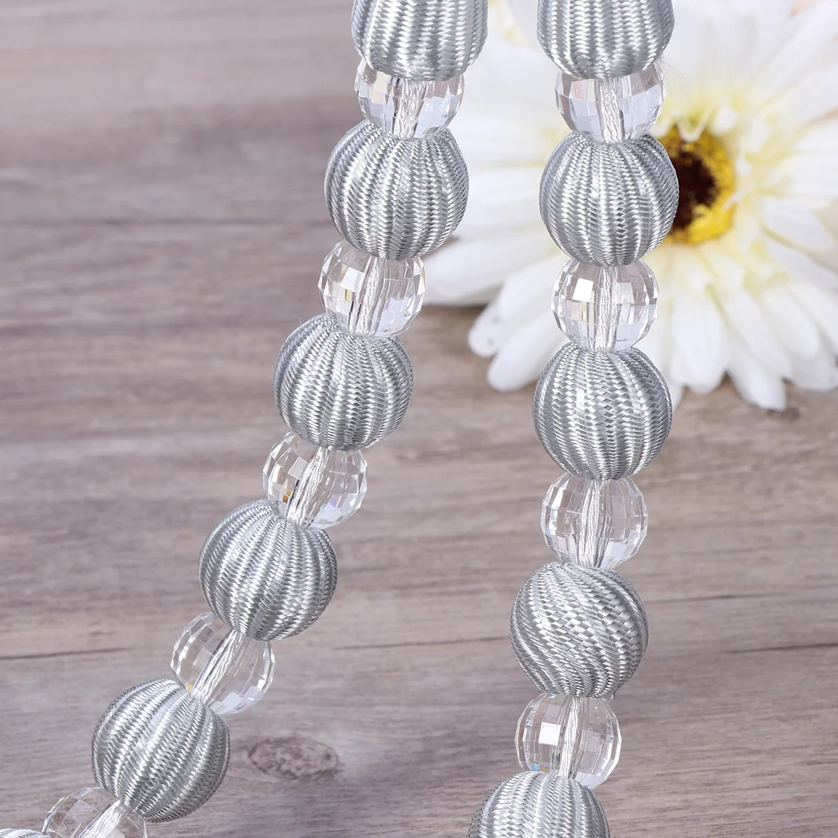 

2Pcs Elegant Crystal Bead Curtain Holdbacks Silver White 2Cm Big Beads 1.5cm Small Beads 70.5cm Length Decorative Tiebacks