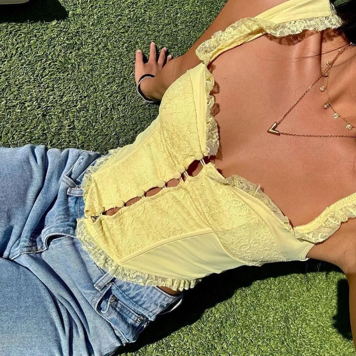 الدانتيل خياطة زر كاميس y2k الجمالية القوطي مشد المحاصيل الأعلى كلوبوير شبكة شفافة مثير تانك القمم خمر مثير مشد القمم