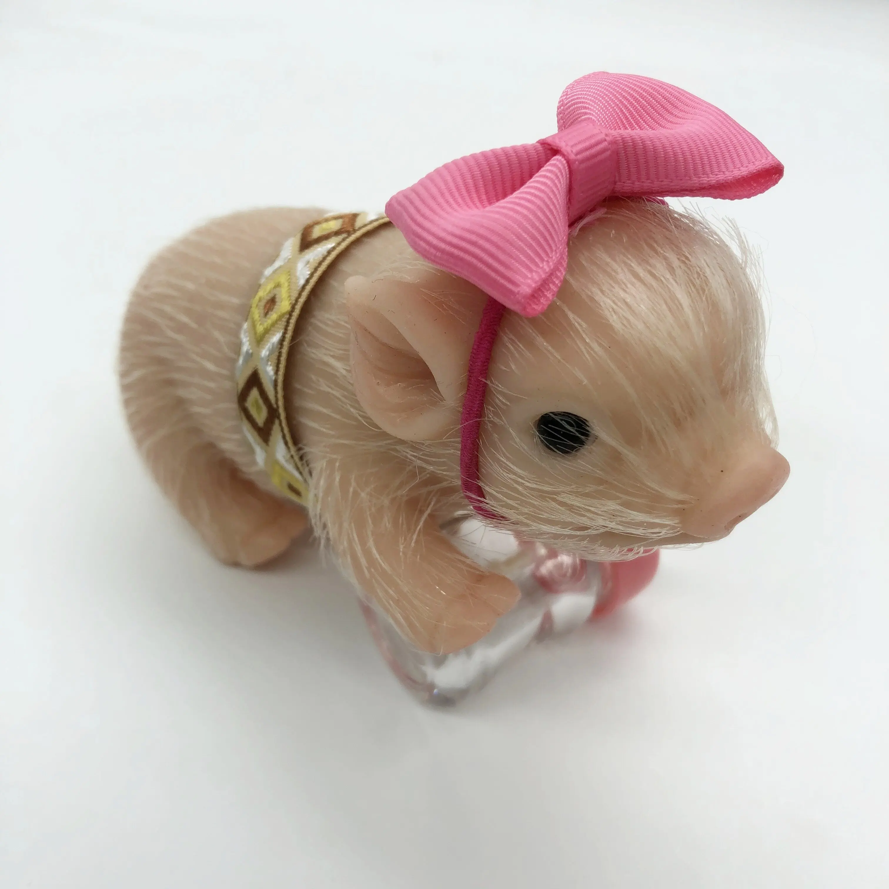 

Silicone Pig Silicone Piglet with Pig Bowknot Nursing Bottle Lifelike Animal Pig Doll Cute Realistic Reborn Piglet Accessories