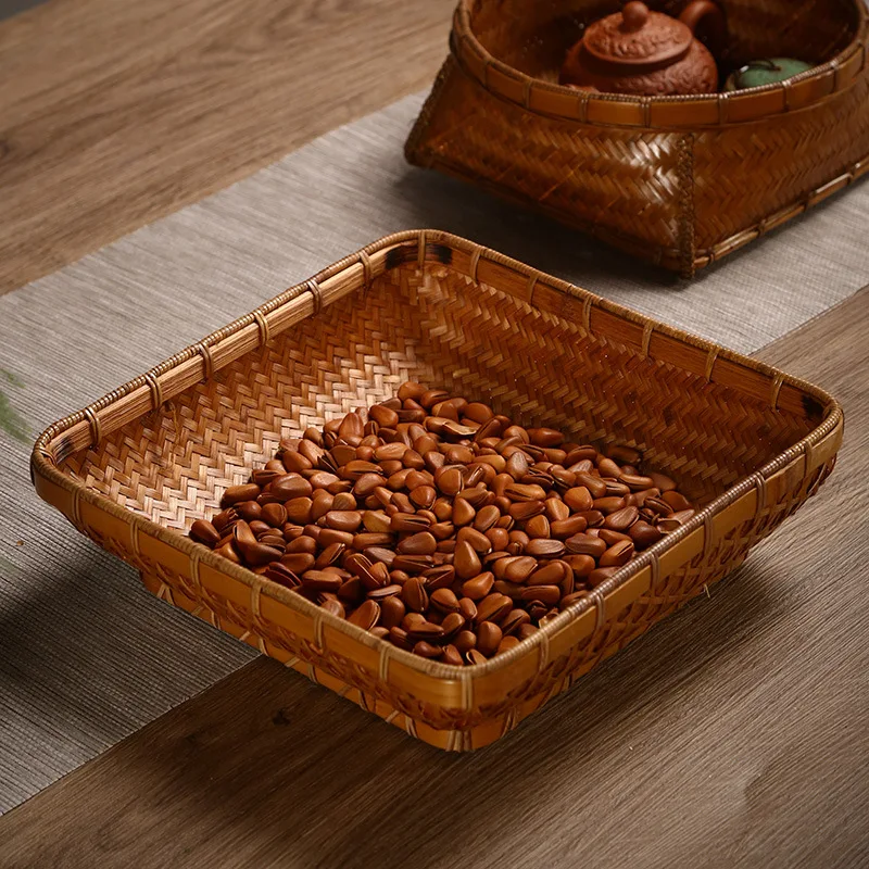 

Creative Handwoven Bamboo Fruit Tray Japanese Style Storage Basket Rattan Snack Dish Dry Fruit Organizer Box for Home Decor