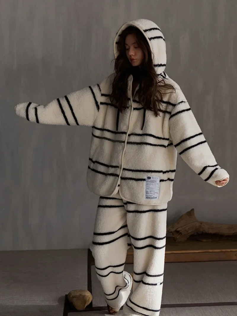 High Quality Coral Fleece Ladies Pajama Set Winter Thick Warm Striped Hooded Top and Loose Pants Set Ladies Flannel Loungewear