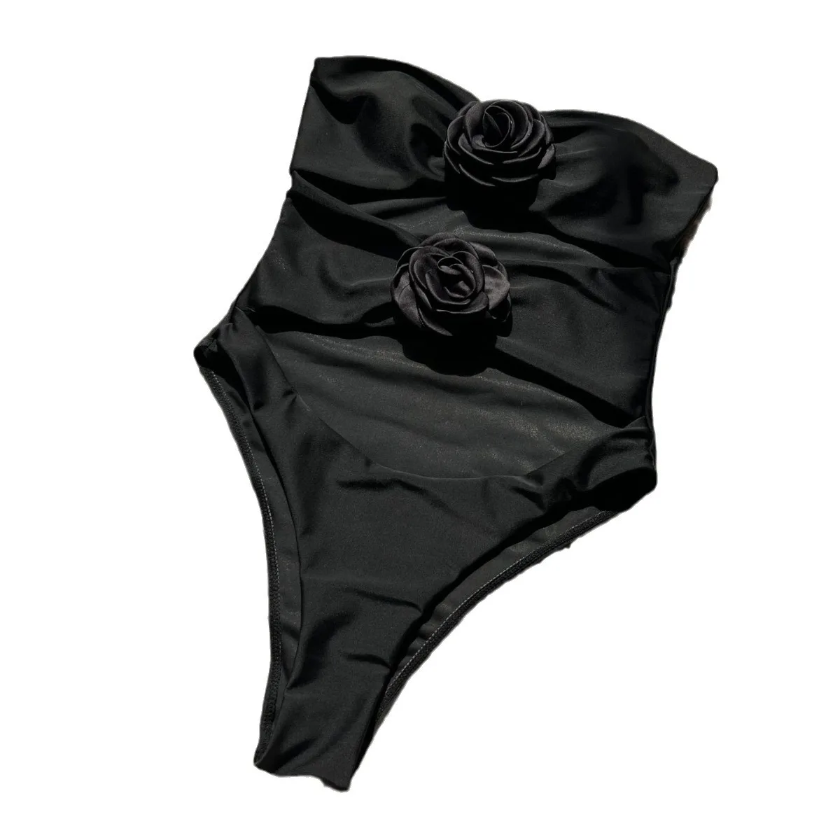 Traje de baño de una pieza con flores 3D para mujer, nuevo Bikini calado de cintura alta, traje de baño sin tirantes sin espalda para vacaciones en la playa de verano 2025