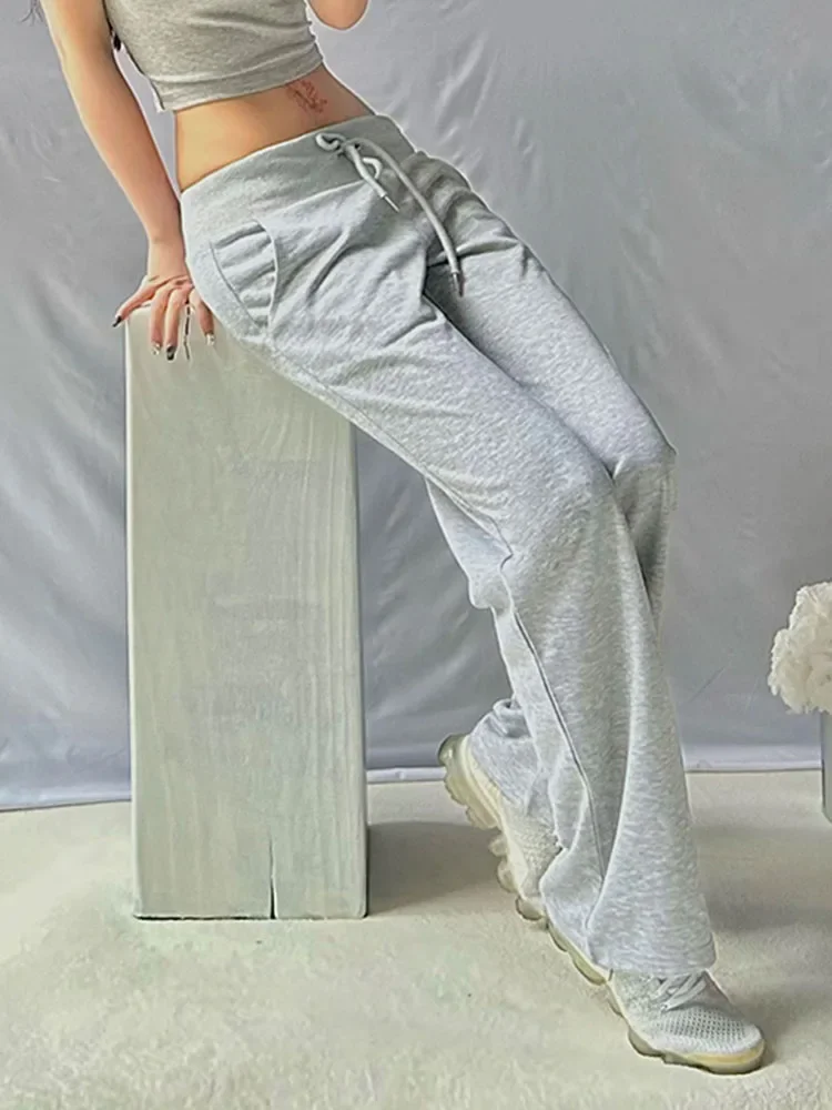 رمادي فضفاض Sweatpants الكورية أزياء من الدانتل متابعة منخفضة الارتفاع فضفاض سراويل تقليدية للنساء Y2k الشارع الشهير الأساسية Capris الجمالية