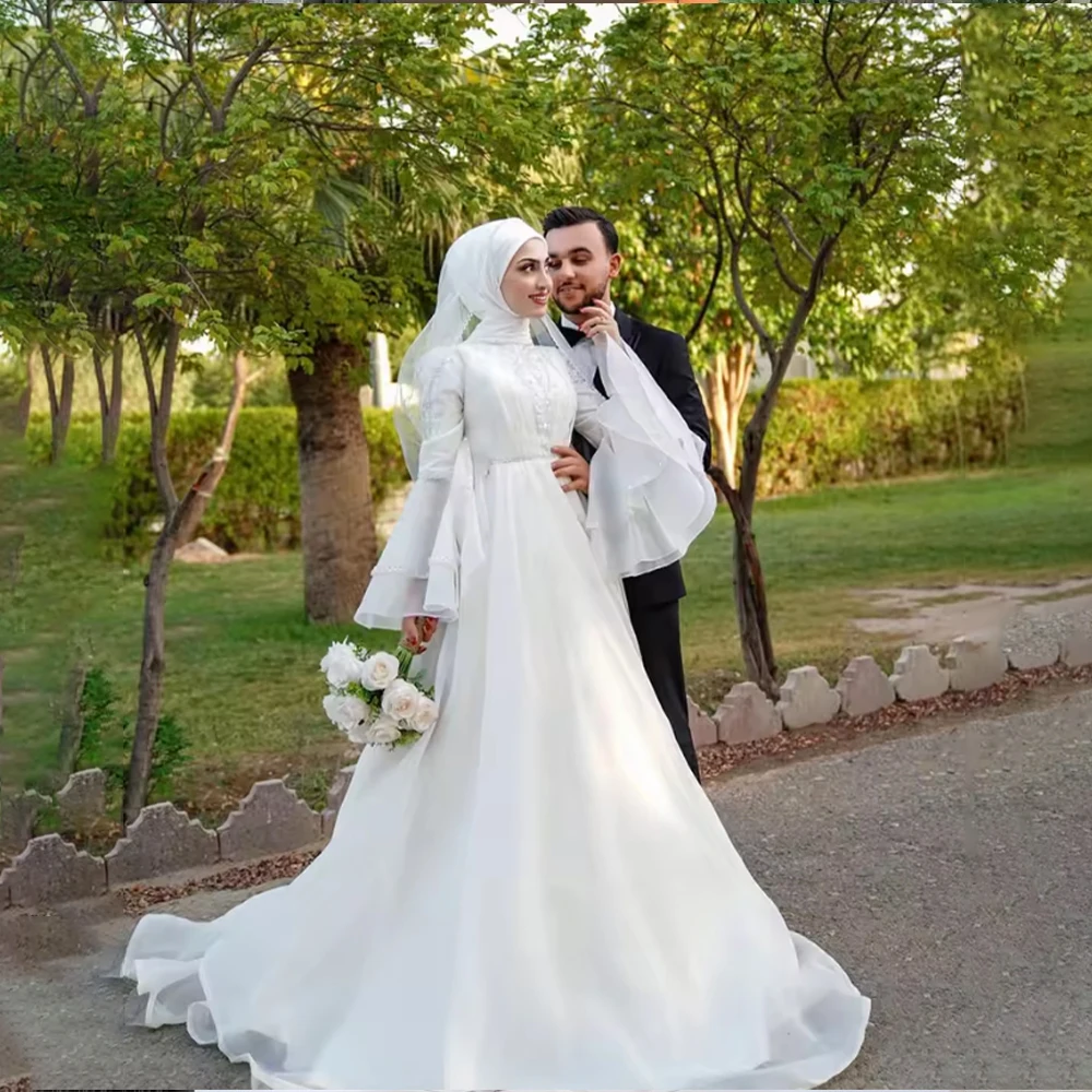 

Muslim Hijab Wedding Dresses High Neck Long Flare Sleeve for Bride Sequined A Line Garden Bridal Gown Customized robe de mariée
