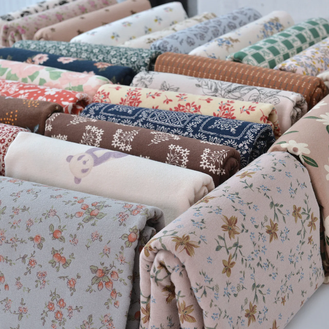 Baby\'s Flannel Fabric Cartoon Flower Print 100% Cotton Brushed Flannel Tissue For Garment Shirt Pajamas DIY Handmade