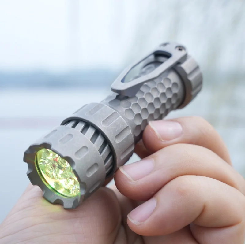 Maeerxu MT3 Titanium Flashlight 3000 Lumens LED Flashlight Rechargeable High Power CRI 90 519A+5700K Flashlight with 18350