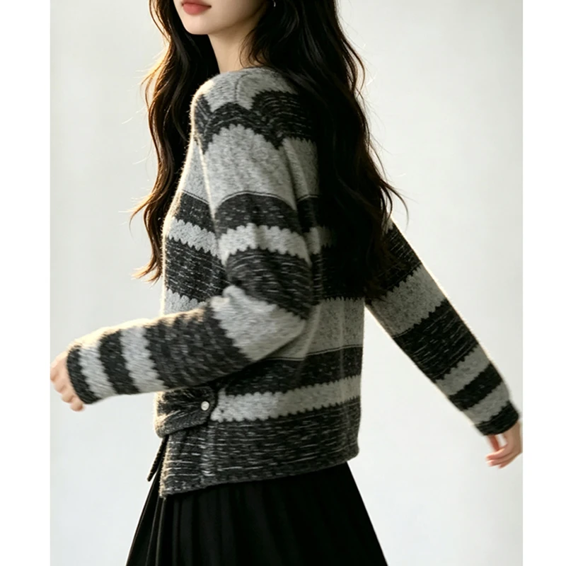 Retro Design Irregular Pullover Color-contrasting Striped Knitted Top Women Relaxed Fit Loose Casual O-neck Long Sleeve Sweater