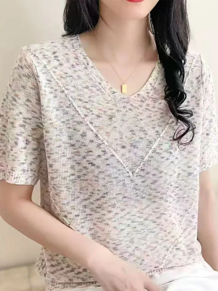 

Casual V-Neck Color Block Knitwear Short Sleeve Loose Fit Thin Fashion Top for Women Summer Breathable Soft Polyester Fiber