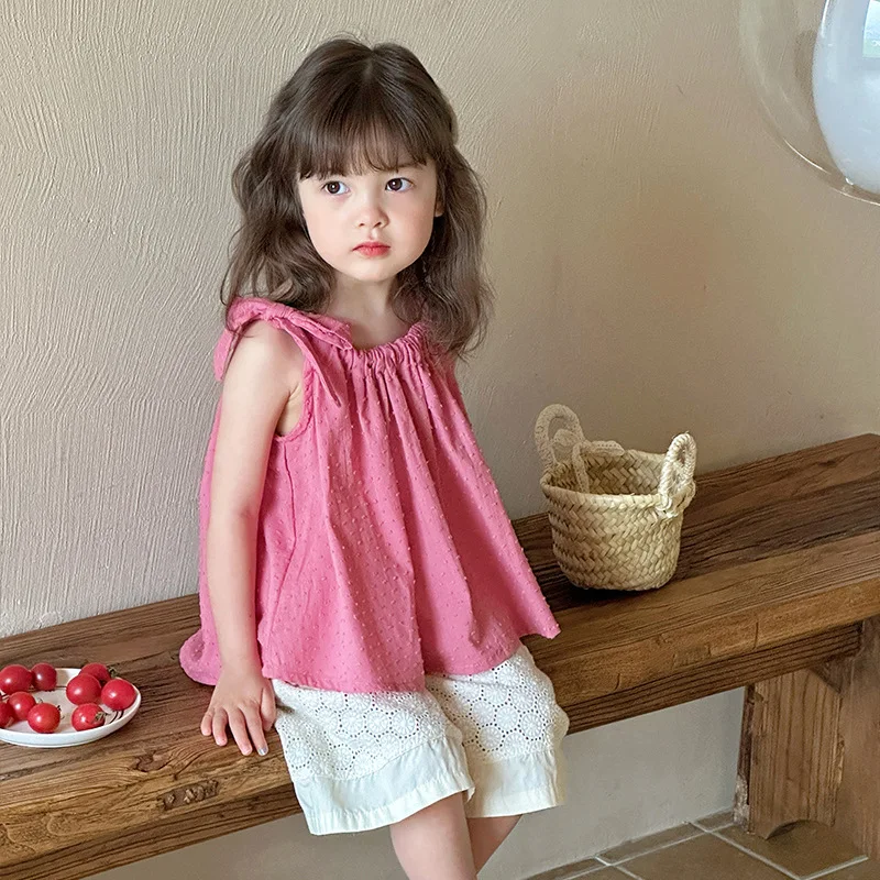 

Girls Shirt Top Summer 2024 New Children Design Sense Wearing Korean Style Solid Top Baby Summer Sleeveless Doll Shirt