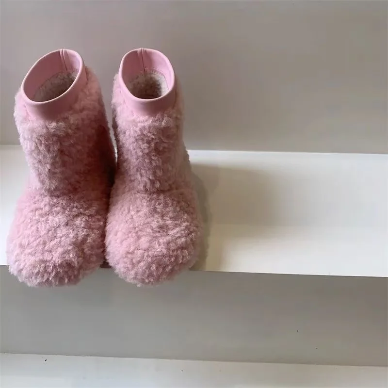 รองเท้าบูทขนสัตว์สำหรับเด็กผู้หญิงแฟชั่นใหม่ปี 2025 รองเท้าบูทกันหนาวบุขนสำหรับเด็ก รองเท้าบูทหิมะบุขนสำหรับเด็ก รองเท้าบูทผ้าฝ้ายสำหรับเด็ก รองเท้าบูทขนสัตว์แบบหุ้มข้อกลาง